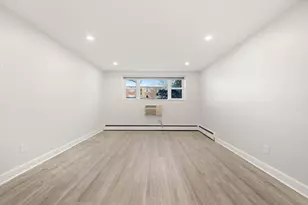 1105 Lexington St, Waltham, MA 02452 - Photo 14