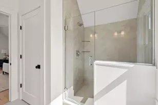 1060 Grove St, Framingham, MA 01701 - Photo 14