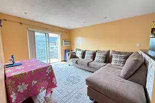 215 Washington Ave, Chelsea, MA 02150 - Photo 2