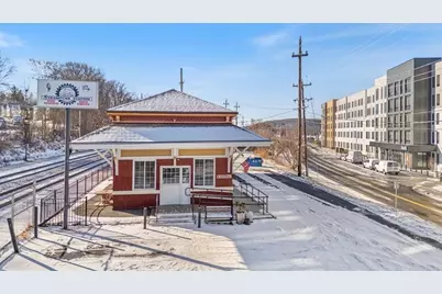 30 Railroad Ave, Haverhill, MA 01835 - Photo 2