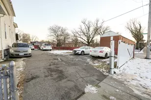 85 Berkshire St, Providence, RI 02908 - Photo 2