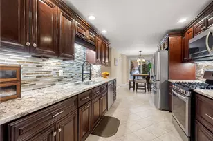 27 Woodland Park Dr, Haverhill, MA 01830 - Photo 12