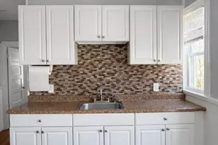 159 Frederick St, New Bedford, MA 02744 - Photo 4