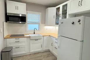 29 Abbott St, Worcester, MA 01602 - Photo 1