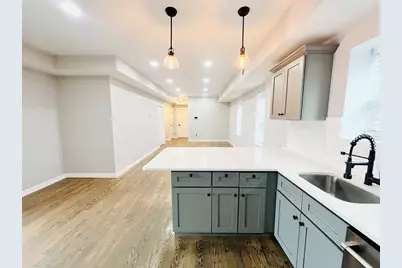 47-49 Walnut St #2, Boston, MA 02122 - Photo 4