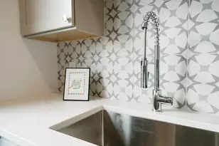 69 Endicott, Salem, MA 01970 - Photo 4