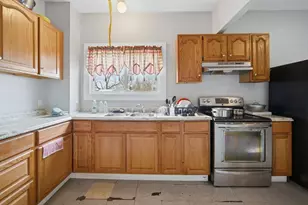 340 Oak St, Springfield, MA 01151 - Photo 14