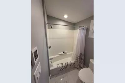 97 Washington St #3, Gloucester, MA 01930 - Photo 6