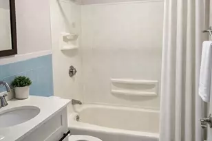 16 Cleveland Pl, Gloucester, MA 01930 - Photo 6