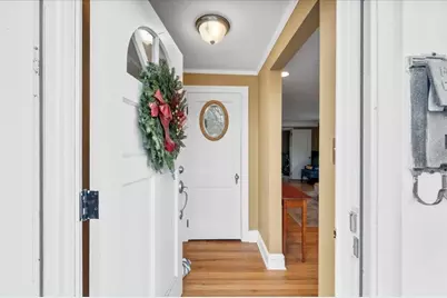 62 School St, Auburn, MA 01501 - Photo 6