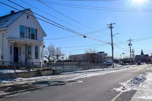 186 Powell St, Lowell, MA 01851 - Photo 8