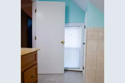 186 Powell St, Lowell, MA 01851 - Photo 40