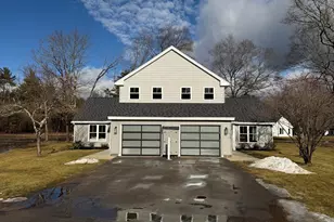 32 Barracks Rd, Hudson, MA 01749 - Photo 1