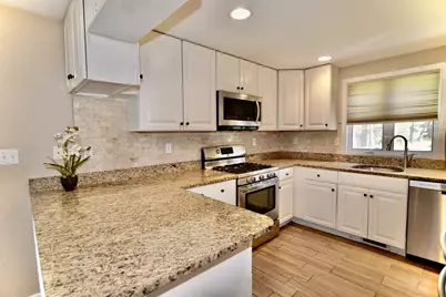 172 Edgehill Road #172, Norwood, MA 02062 - Photo 4
