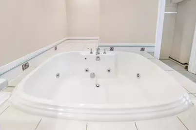 1073 New Boston Rd, Fall River, MA 02720 - Photo 24