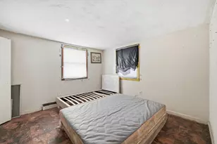 26 Vernon St, Holyoke, MA 01040 - Photo 12