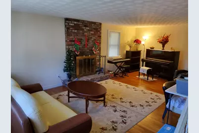 1696 Liberty St, Braintree, MA 02184 - Photo 4