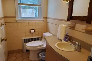 1696 Liberty St, Braintree, MA 02184 - Photo 6