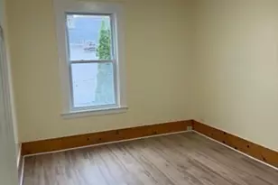 10 Holland Rd, Worcester, MA 01603 - Photo 8