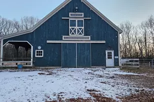 288 High St, Uxbridge, MA 01569 - Photo 2