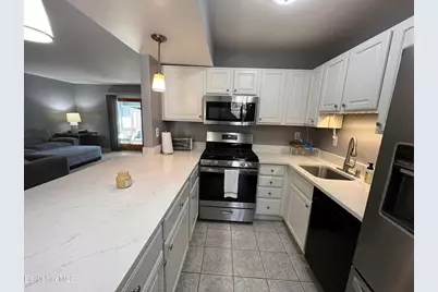 1 Rolling Hls #10, Lenox, MA 01240 - Photo 6