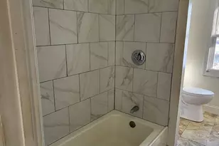 33 Lansing Pl, Springfield, MA 01108 - Photo 8