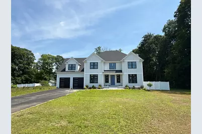 14 Earle Stewart Ln, Wrentham, MA 02093 - Photo 2