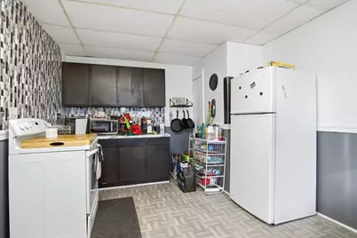 17 Fairbanks St, Worcester, MA 01610 - Photo 6