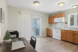 56 Wigwam Hill Dr, Worcester, MA 01605 - Photo 4