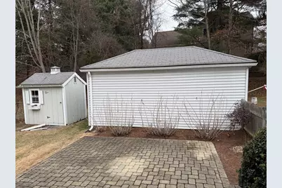 396 Wellesley Ave, Wellesley, MA 02481 - Photo 12