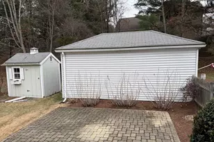 396 Wellesley Ave, Wellesley, MA 02481 - Photo 12