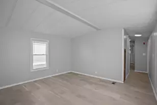 548 Kenyon Ave, Attleboro, MA 02703 - Photo 10