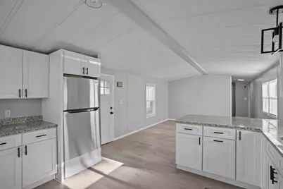 548 Kenyon Avenue #4, Attleboro, MA 02703 - Photo 4