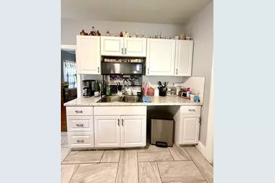 107 Tyler St, Springfield, MA 01109 - Photo 12