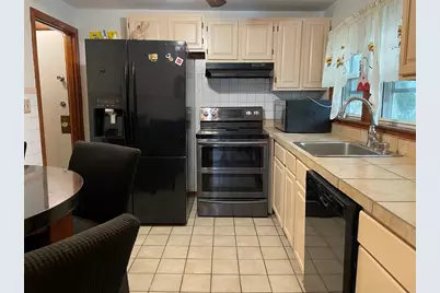 8 Violet St, Boston, MA 02126 - Photo 8