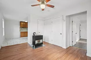 43 Pleasant St, Fitchburg, MA 01420 - Photo 10