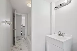 43 Pleasant St, Fitchburg, MA 01420 - Photo 12