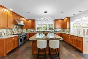 9 Stones Throw, Plymouth, MA 02360 - Photo 2