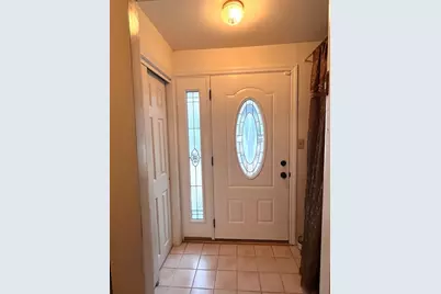 22 Berkshire St, Fitchburg, MA 01420 - Photo 2