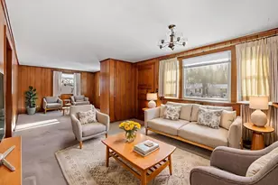 202 Florence St, Leominster, MA 01453 - Photo 4