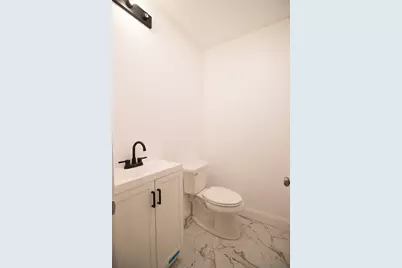 58 Willow St, Lowell, MA 01852 - Photo 8