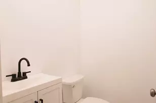 58 Willow St, Lowell, MA 01852 - Photo 8