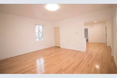 58 Willow St, Lowell, MA 01852 - Photo 6