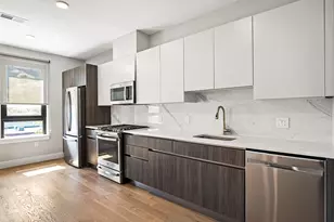 9 Central St, Somerville, MA 02143 - Photo 2