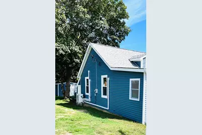 21 Hillside Ave #0, Swansea, MA 02777 - Photo 4