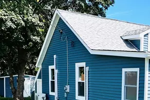 21 Hillside Ave, Swansea, MA 02777 - Photo 4