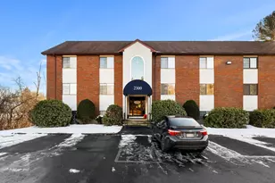 2300 Skyline Dr, Lowell, MA 01854 - Photo 18