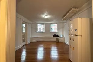 20 Claflin Rd, Brookline, MA 02445 - Photo 6