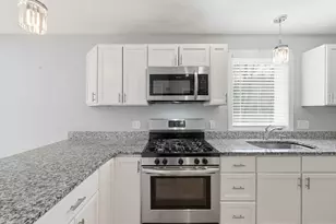 129 Quinapoxet St, Holden, MA 01522 - Photo 8