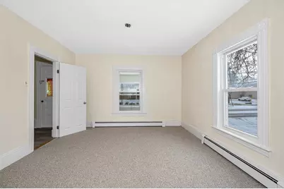 32 Crystal Ave #0, Derry, NH 03038 - Photo 4